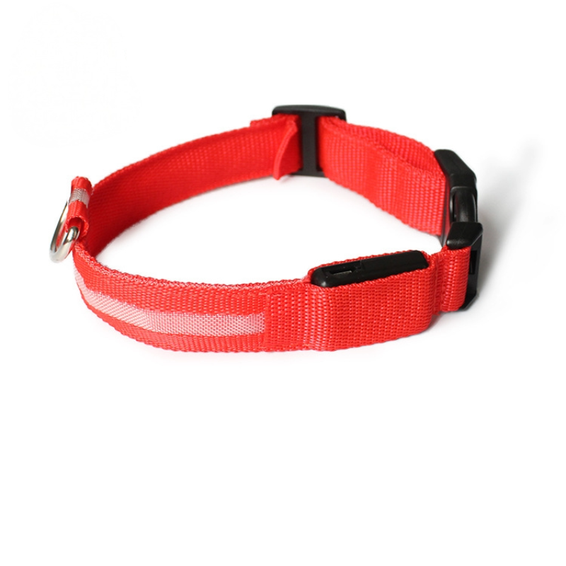 LEDipet™ — 暗闇でも愛犬を守る光る首輪！