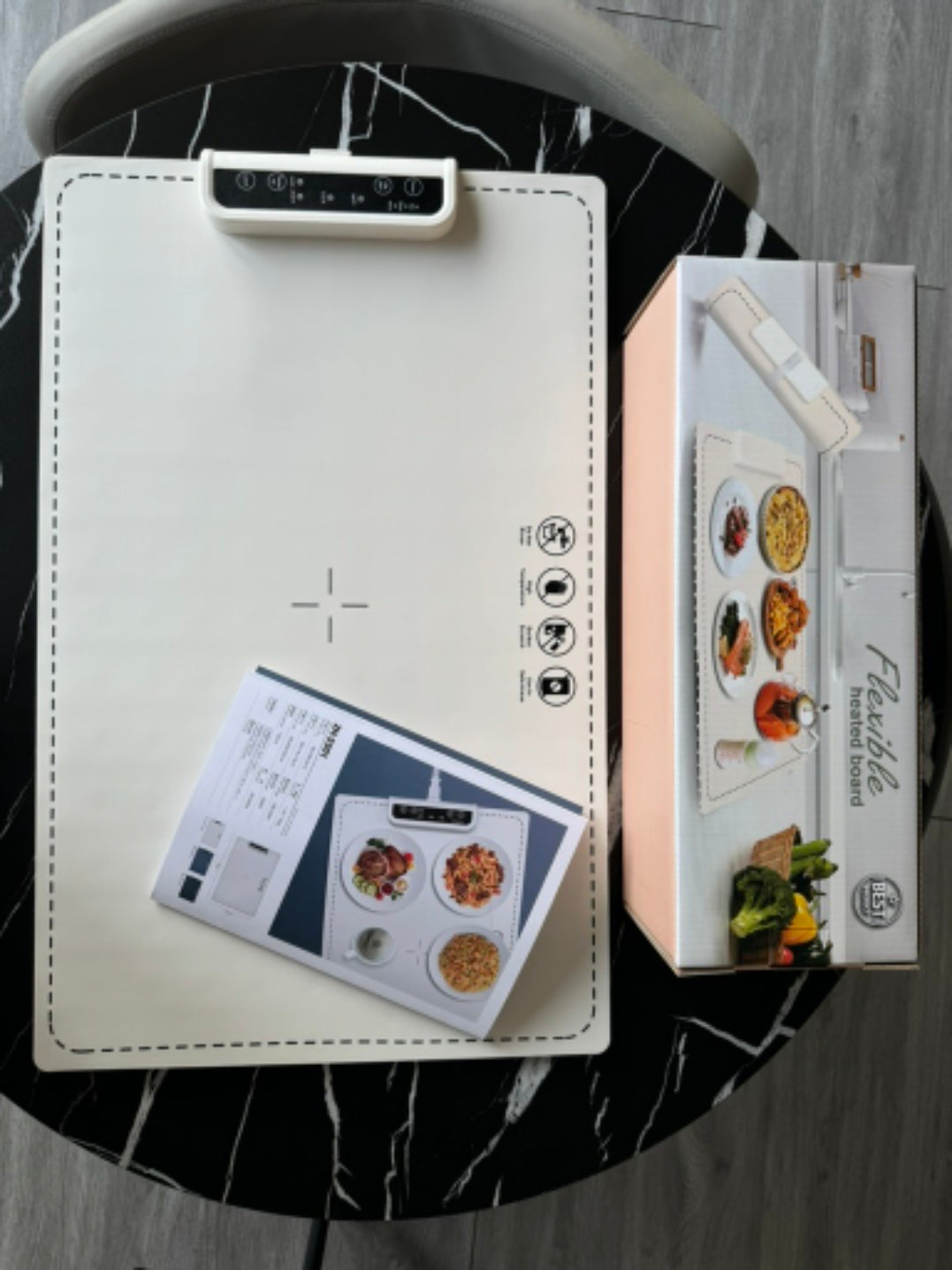 温もりを、テーブルの上に。CozyMat™ 保温マット